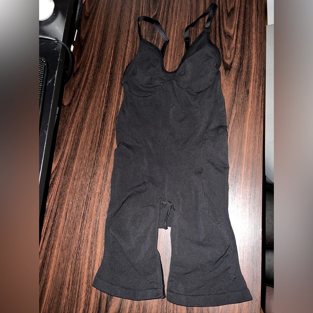 SKIMS Bodysuit shapewear 2X/3X with Open Gusset
